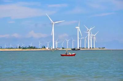 碧海藍(lán)天，沙灘、海浪與海鮮的盛宴